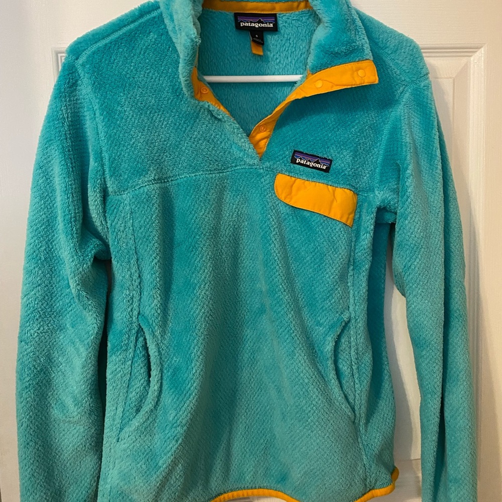 Women’s Patagonia sweater